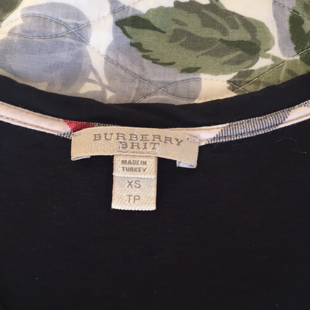 Burberry Top! - Picture 4 of 13